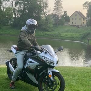 Meet your Posher, Omar